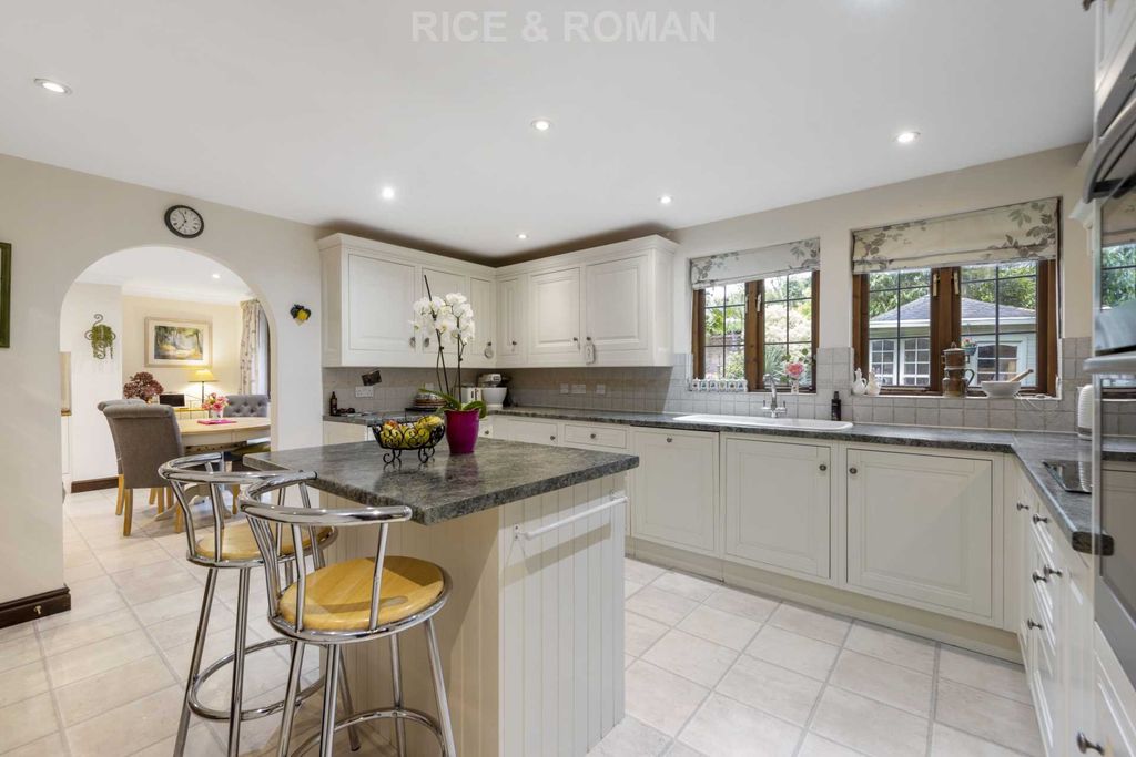 Additional image 4 of 5 bed detached house for saleSnows Ride, Windlesham GU20