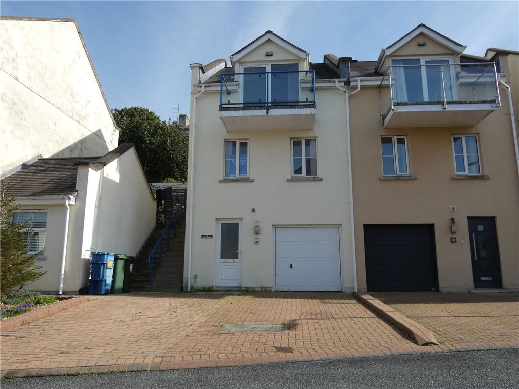 2 bed semi-detached house for saleHen Gei Llechi, Y Felinheli, Gwynedd LL56