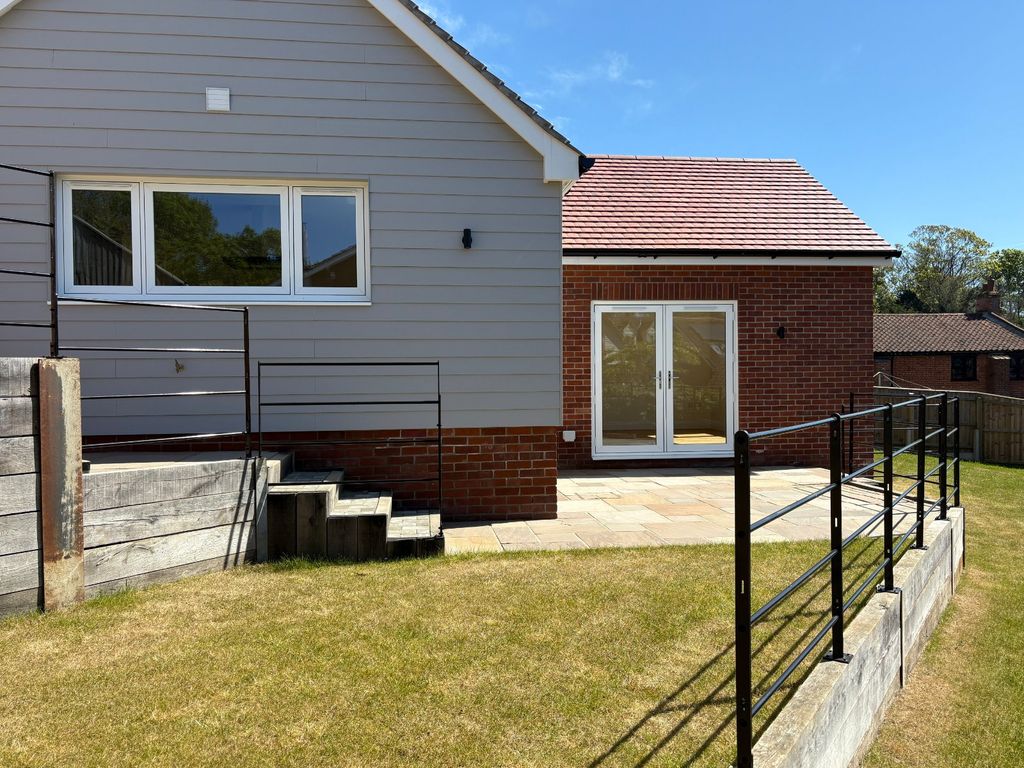 Additional image 7 of 3 bed bungalow for saleNorth Hill, Woodbridge, Suffolk IP12