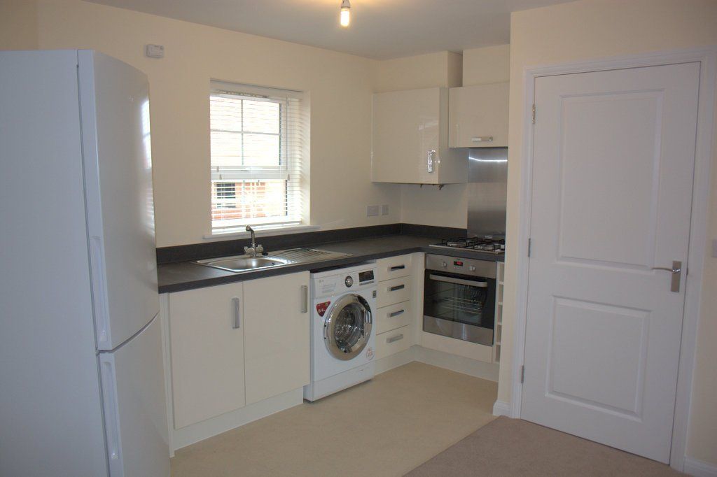 2 bed flat for saleCardinal Place, Southampton SO16 photo 2