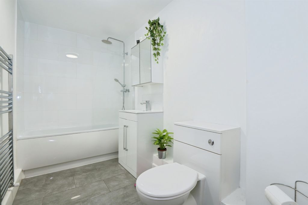 Additional image 8 of 2 bed flat for saleSilverdale Road, Southampton SO15