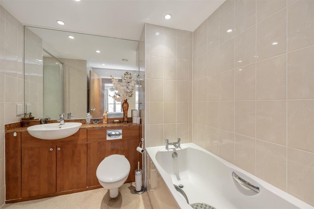 Additional image 12 of 2 bed flat for saleSteyne Gardens, Worthing BN11