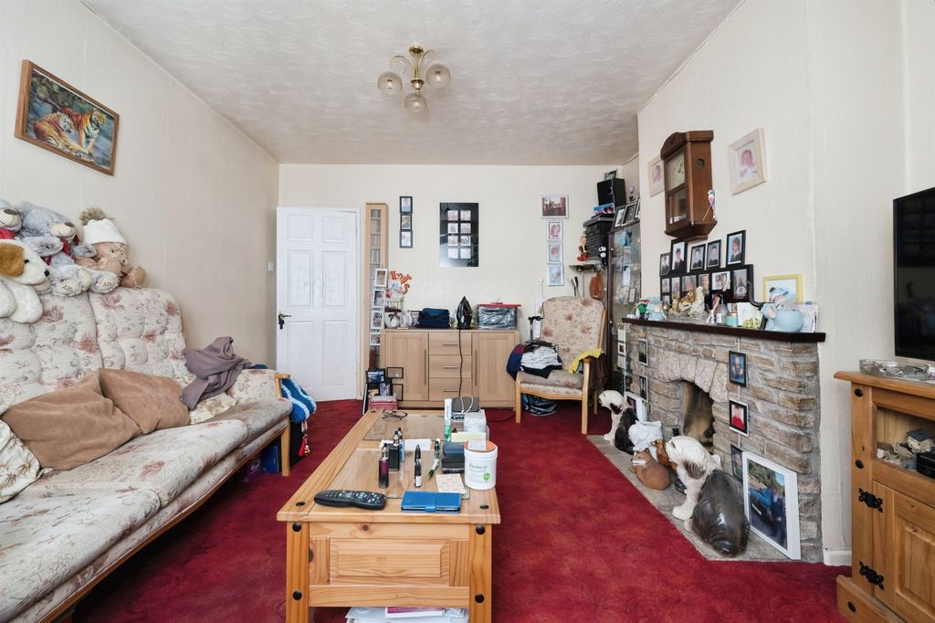 Additional image 3 of 3 bed semi-detached house for saleBath Road, Southampton SO19