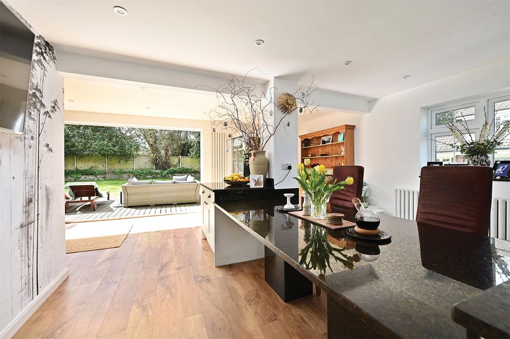 Additional image 20 of 4 bed detached house for saleHilfield, Yateley, Hampshire GU46