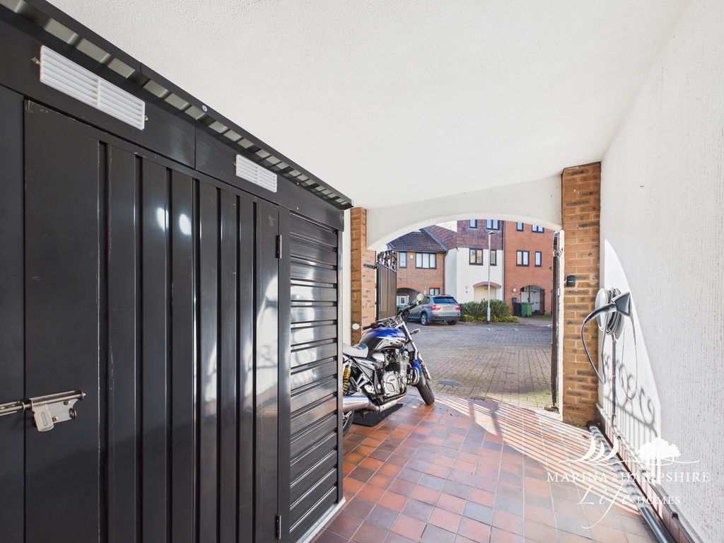 Additional image 30 of 3 bed town house for saleNewlyn Way, Portsmouth PO6