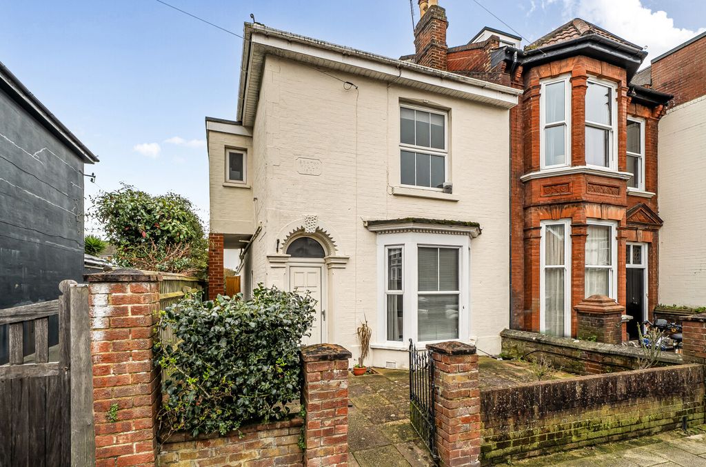 4 bed end terrace house for saleSt. Edwards Road, Southsea PO5