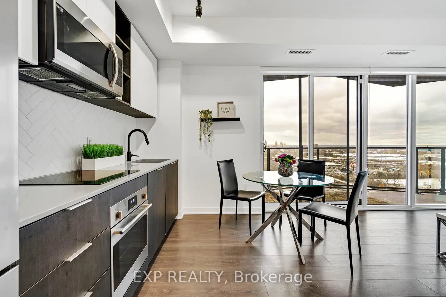 Additional image 8 of 36 Zorra Street 1108