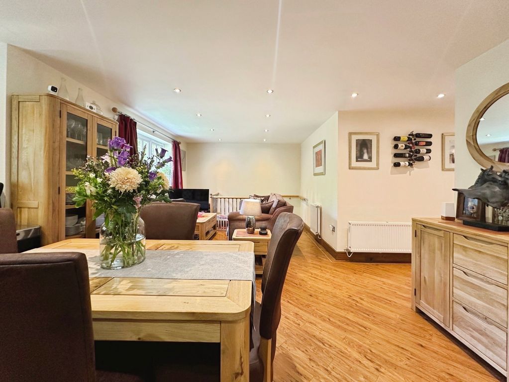 Additional image 9 of 3 bed flat for saleCygnet Close, Compton, Wolverhampton WV6