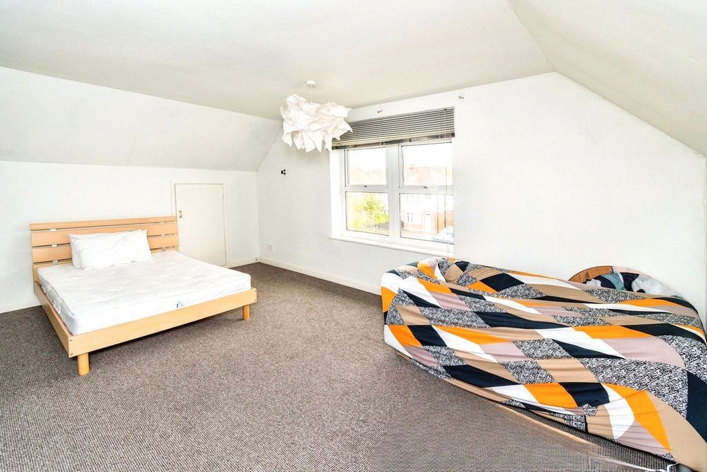 Additional image 5 of 5 bed maisonette for saleWinchester Road, Bassett, Southampton, Hampshire SO16