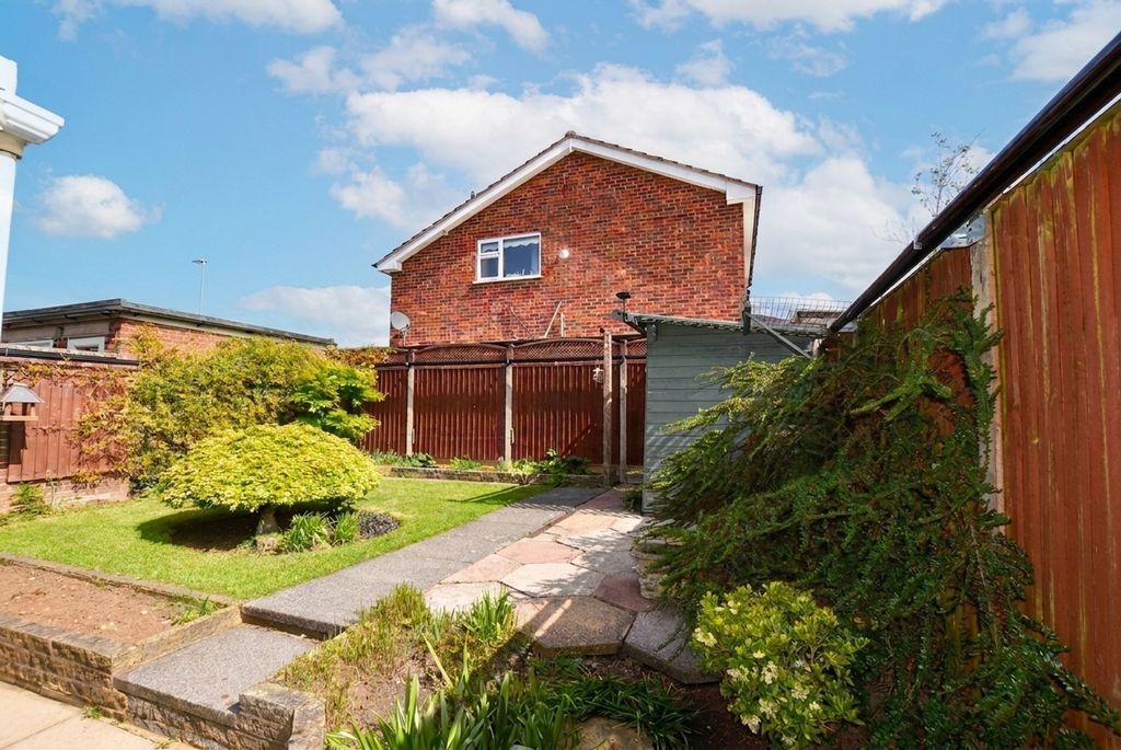 Additional image 30 of 3 bed semi-detached house for saleCoombe Rise, Oadby, Leicester LE2