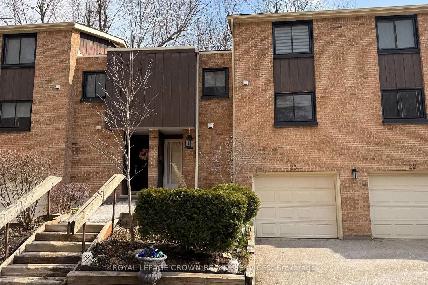 220 Salisbury Avenue 23