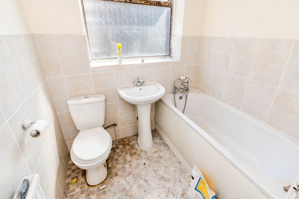 Additional image 6 of 2 bed maisonette for saleSwaythling Road, West End, Southampton SO30