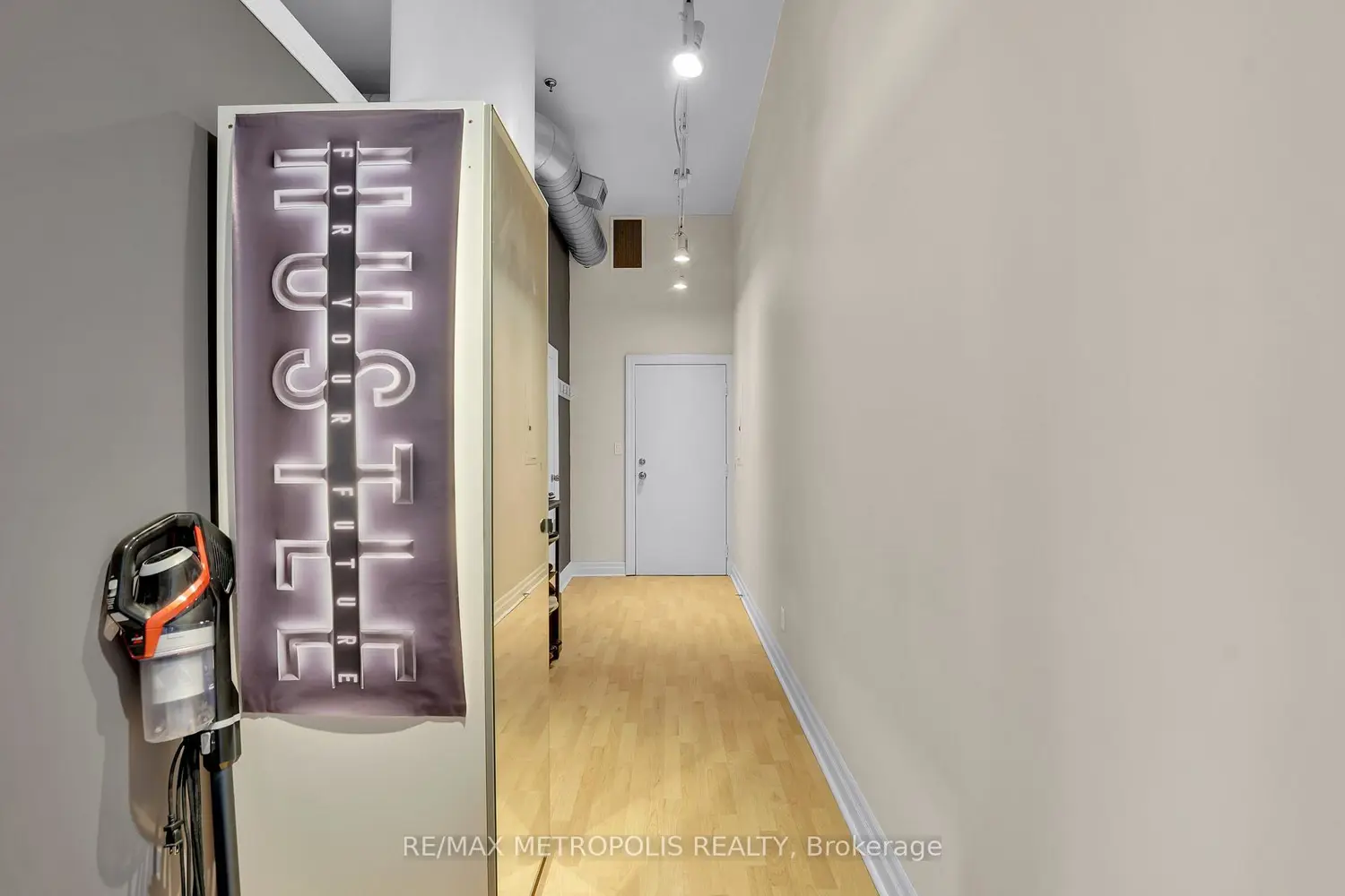 Additional image 10 of 276 King Street 207