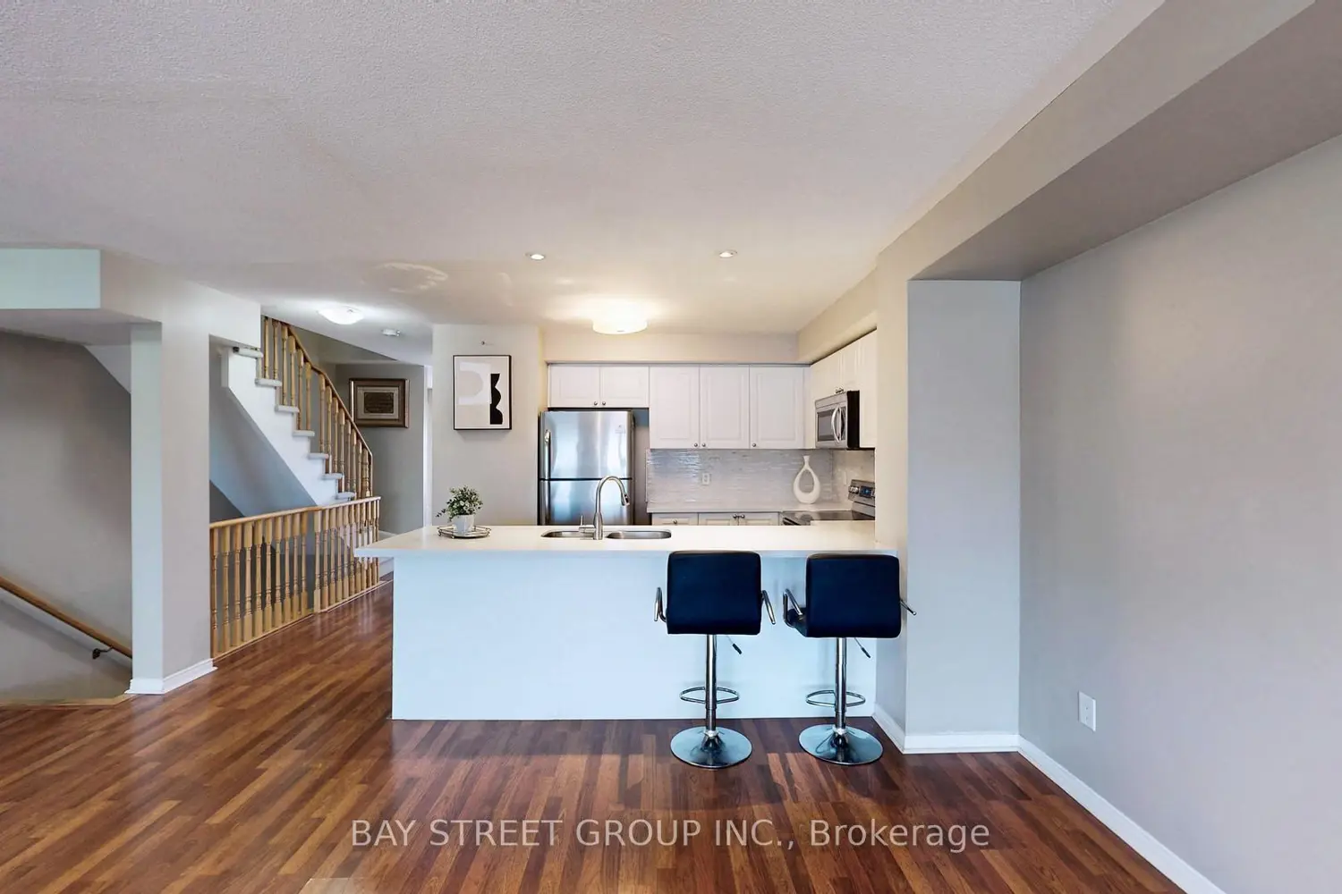 Additional image 2 of 3975 Eglinton Avenue 13