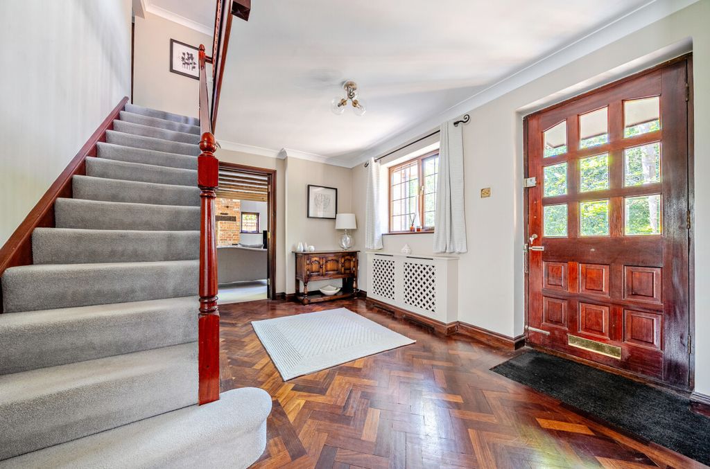 Additional image 9 of 5 bed detached house for saleRoundabout Lane, Winnersh, Wokingham RG41