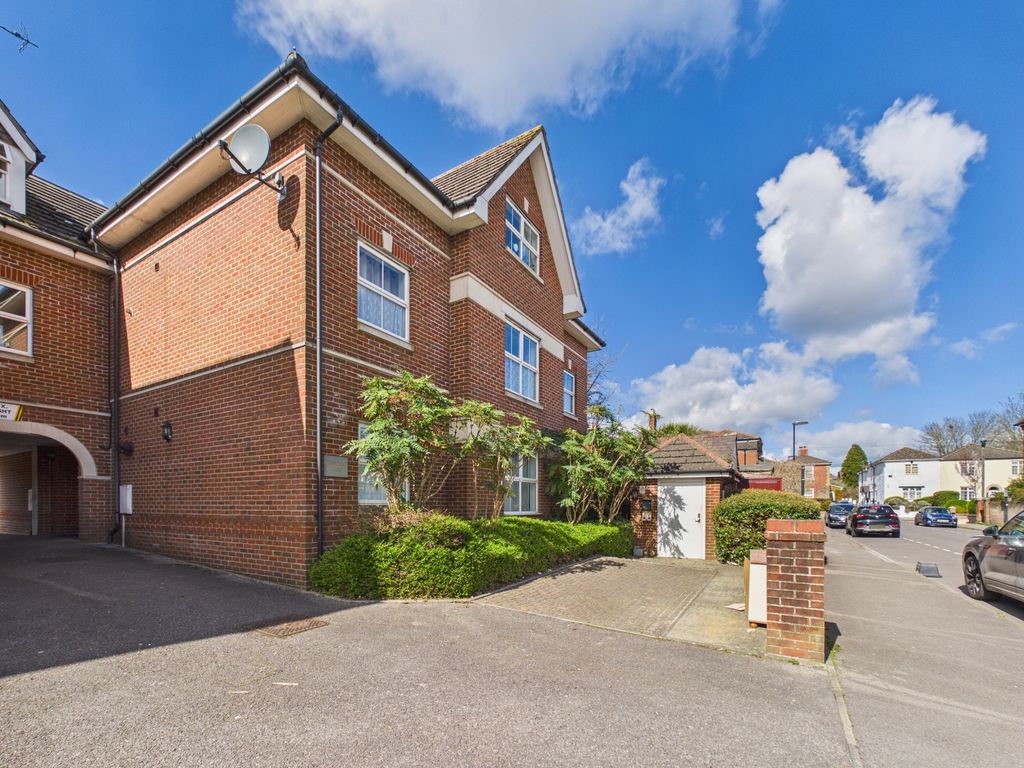 Additional image 10 of 2 bed flat for saleChandler Court, Rose Road, Southampton SO14