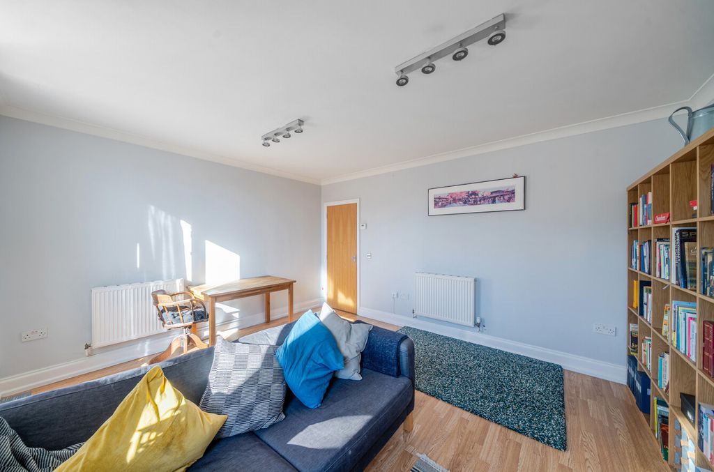 Additional image 3 of 2 bed flat for saleLondon Road, Southampton, Hampshire SO15