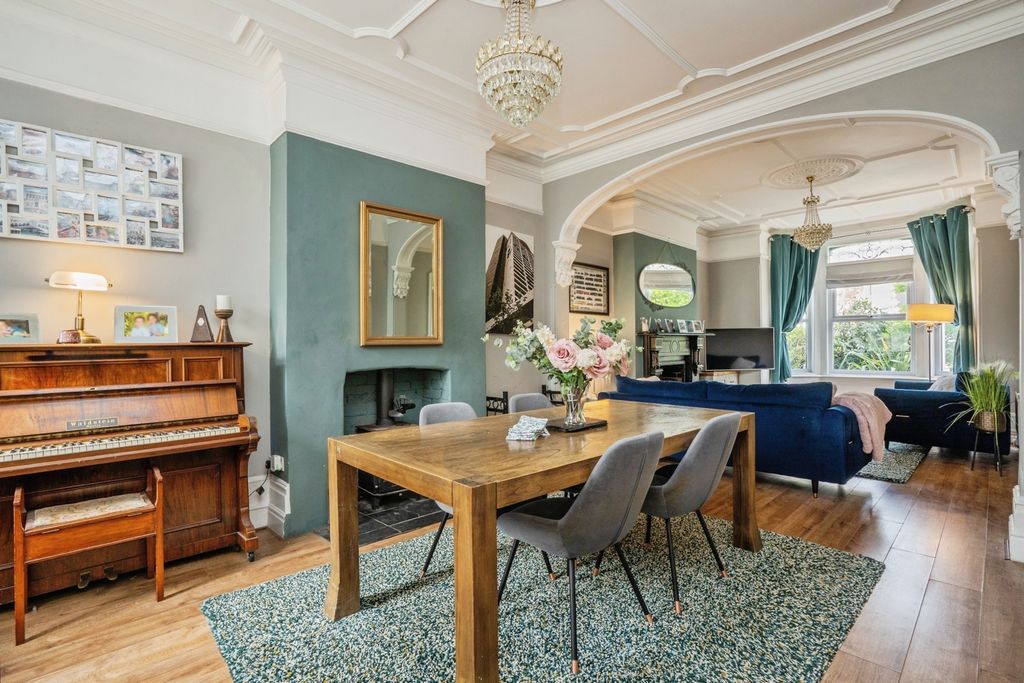 Additional image 2 of 3 bed terraced house for saleLaburnum Grove, Portsmouth, Hampshire PO2
