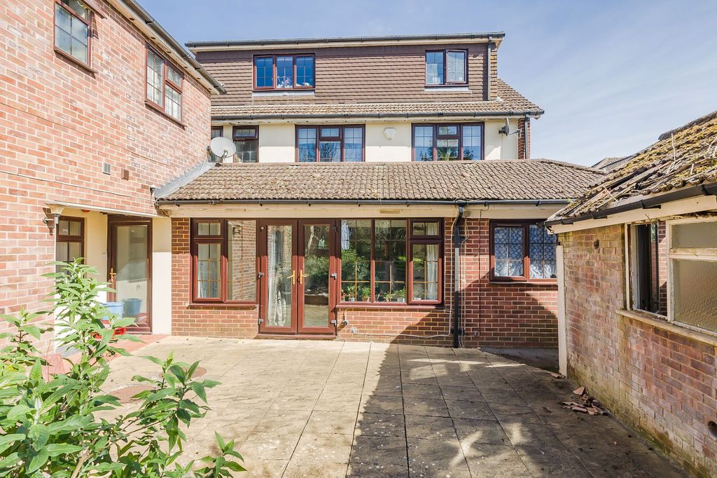 2 bed flat for saleProvidence Hill, Bursledon SO31 photo 3
