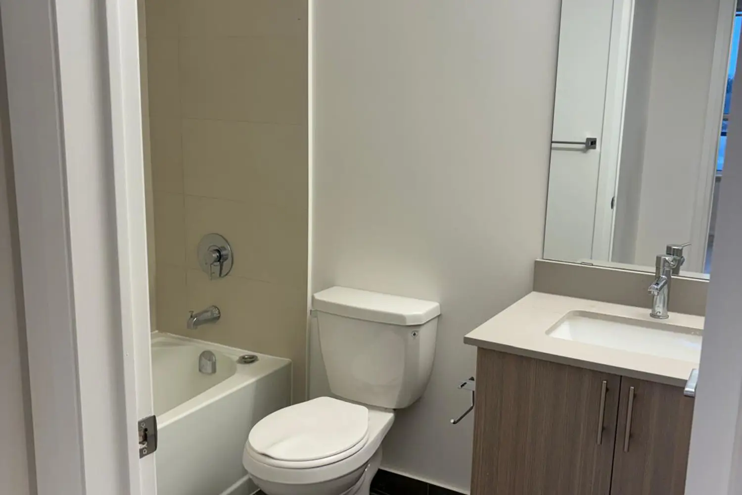 Additional image 13 of 9700 Ninth Line 205