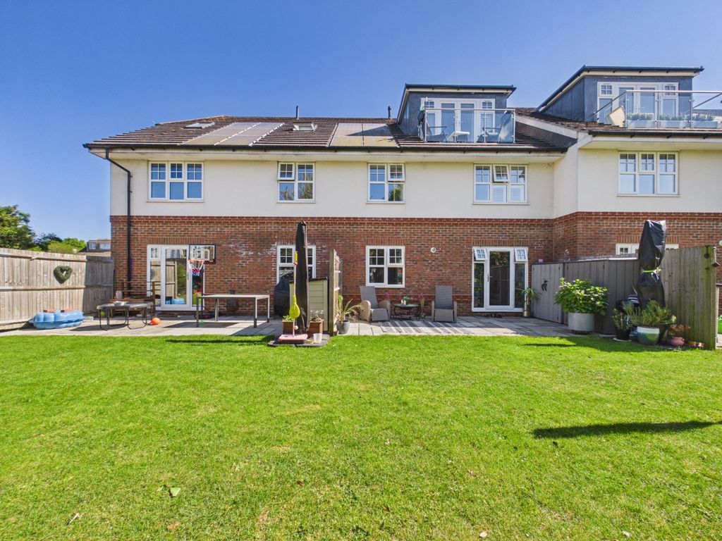 Additional image 13 of 2 bed flat for saleLittleton Road, Ashford, Surrey TW15