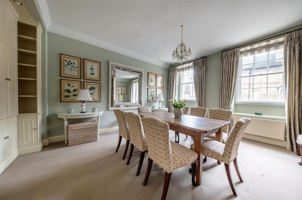 Additional image 8 of 5 bed property for saleOxford Street, Woodstock OX20