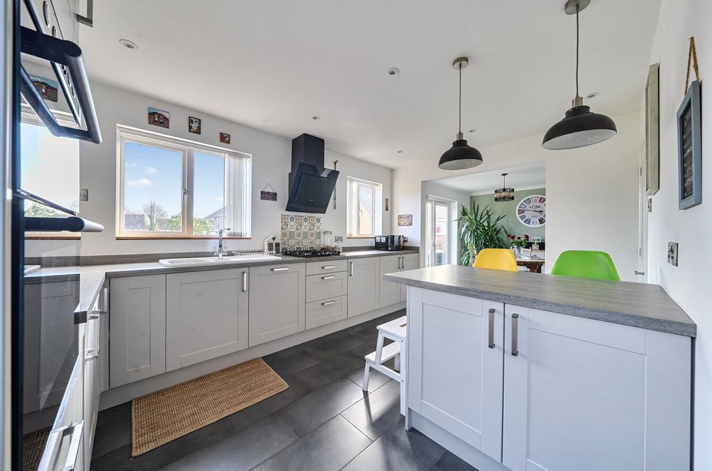 Additional image 4 of 4 bed detached house for saleCampion Drive, Yeovil, Somerset BA22