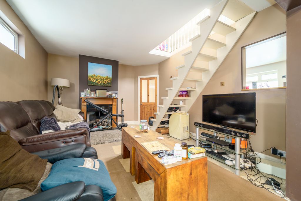 Additional image 10 of 6 bed detached bungalow for saleFeltham Hill Road, Ashford TW15