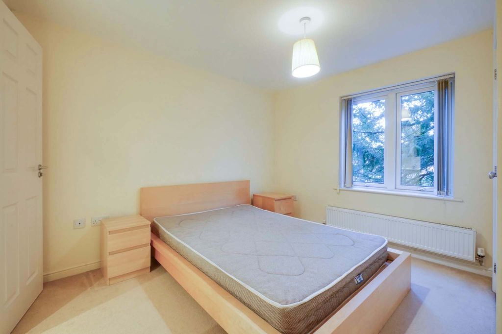 Additional image 7 of 2 bed flat for saleHermitage Court, Oadby LE2