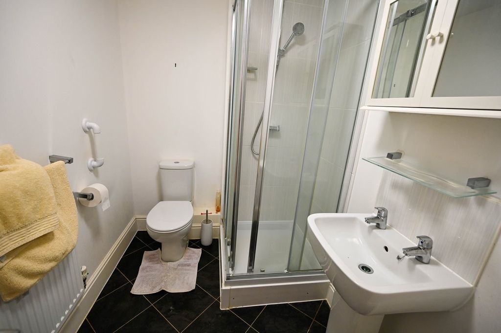 Additional image 8 of 2 bed flat for salePottle Walk, Wimborne BH21