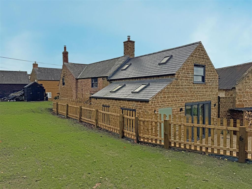 3 bed cottage for saleMain Street, Caldecott, Market Harborough LE16