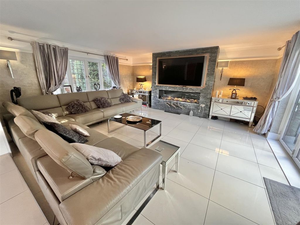 Additional image 6 of 6 bed detached house for salePrestbury Road, Wilmslow SK9