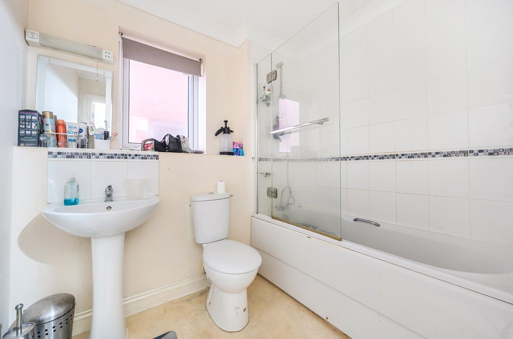 Additional image 7 of 2 bed flat for saleWinchester Road, Southampton, Hampshire SO16