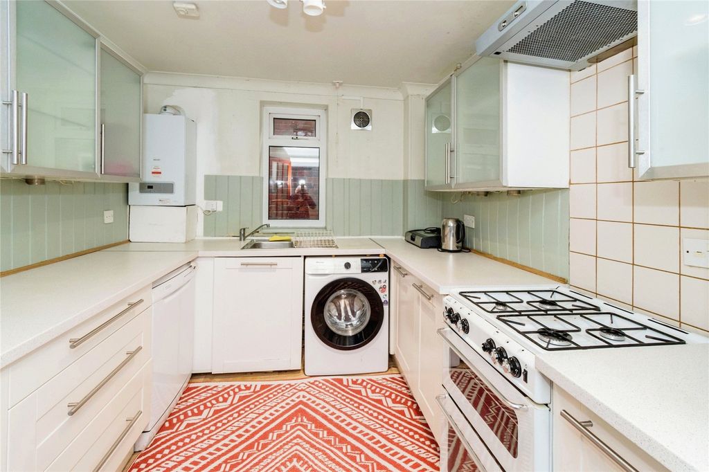 Additional image 2 of 5 bed maisonette for saleWinchester Road, Bassett, Southampton, Hampshire SO16