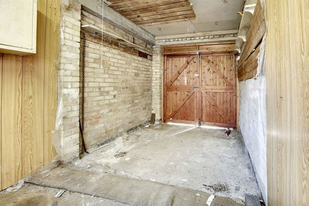 Additional image 29 of 4 bed semi-detached house for saleHidcote Road, Oadby LE2