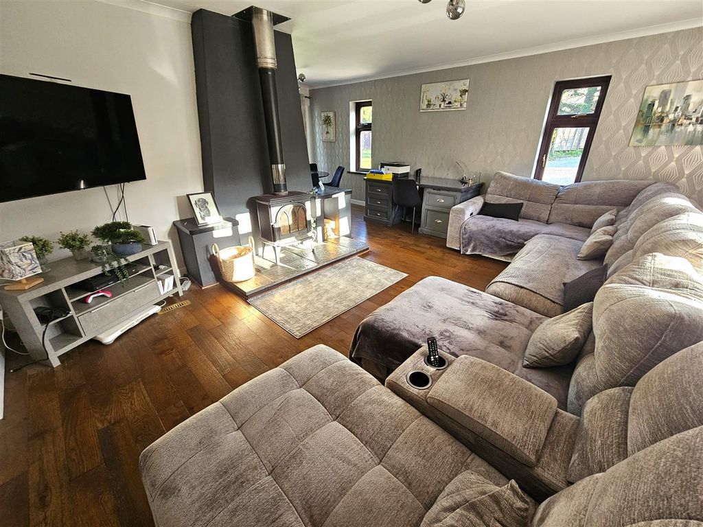Additional image 4 of 3 bed detached bungalow for saleMoorland Close, Yelverton PL20