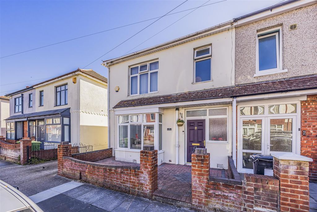 Additional image 16 of 3 bed property for saleKimbolton Road, Portsmouth PO3
