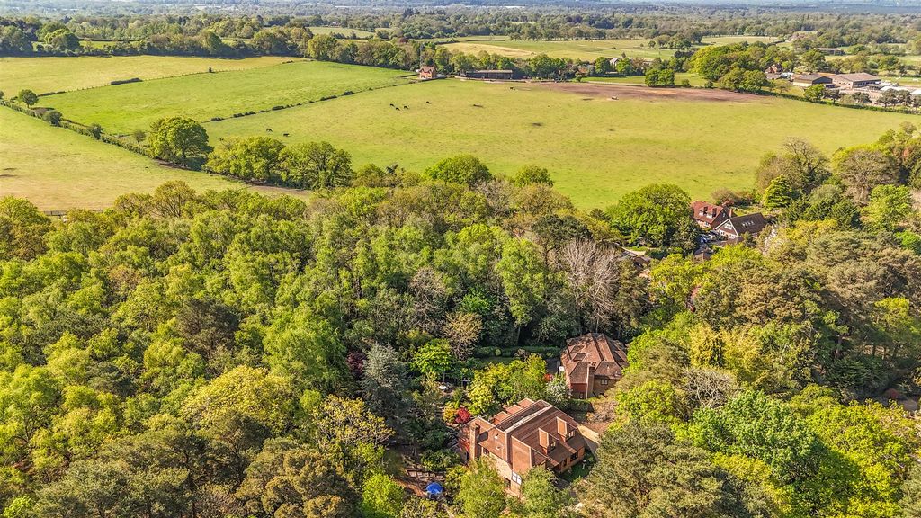Additional image 26 of 5 bed detached house for saleWarren Lane, Finchampstead, Berkshire RG40