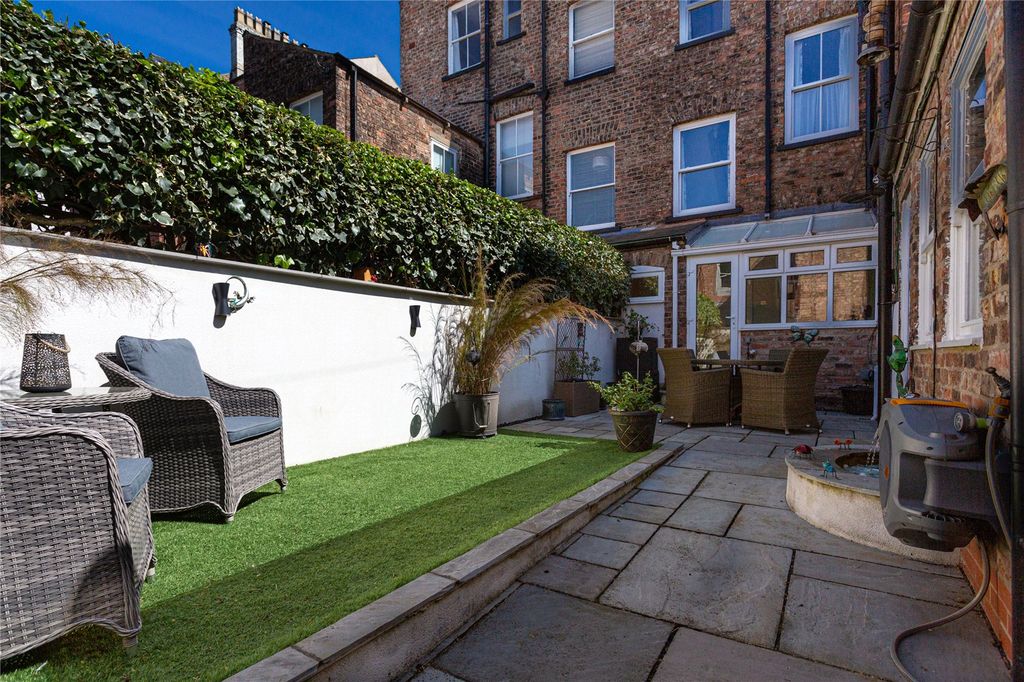Additional image 9 of 6 bed terraced house for saleGrosvenor Terrace, York, North Yorkshire YO30