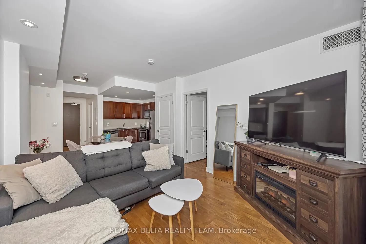 Additional image 11 of 200 Besserer Street 1006
