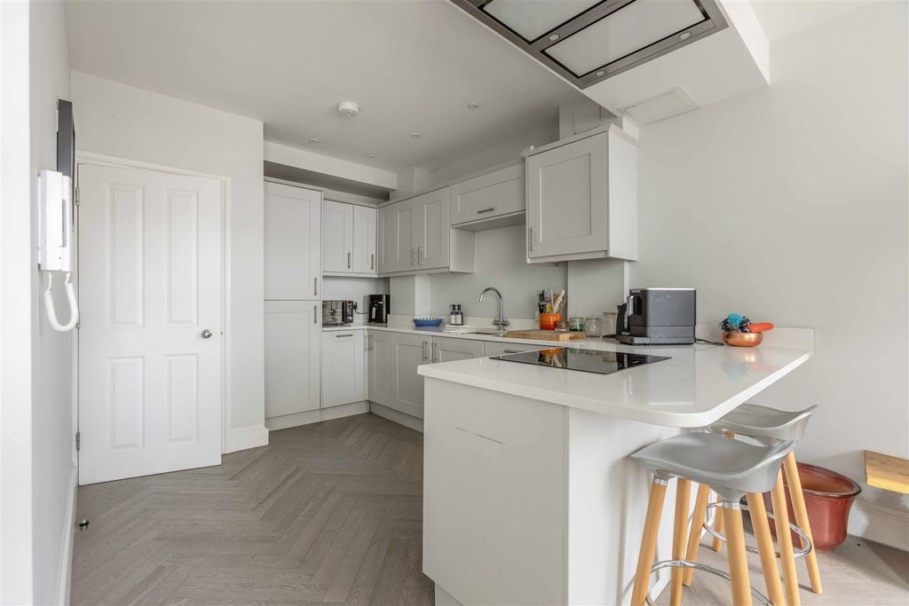 Additional image 3 of 2 bed maisonette for saleSt. Leonards Road, Windsor SL4