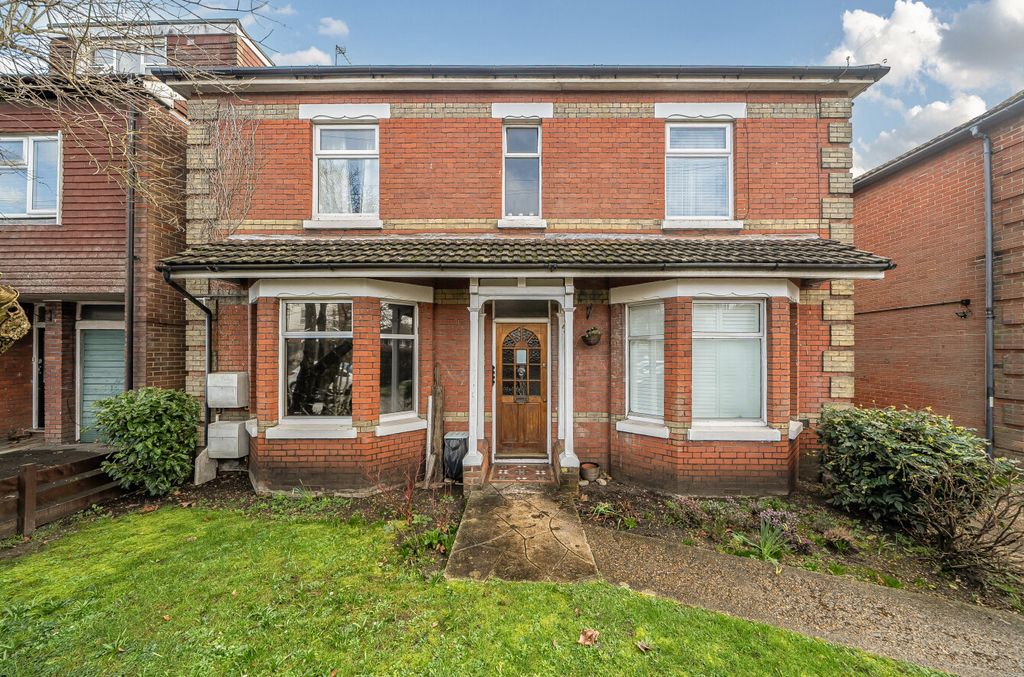 Additional image 18 of 2 bed flat for saleWinchester Road, Shirley, Southampton, Hampshire SO16