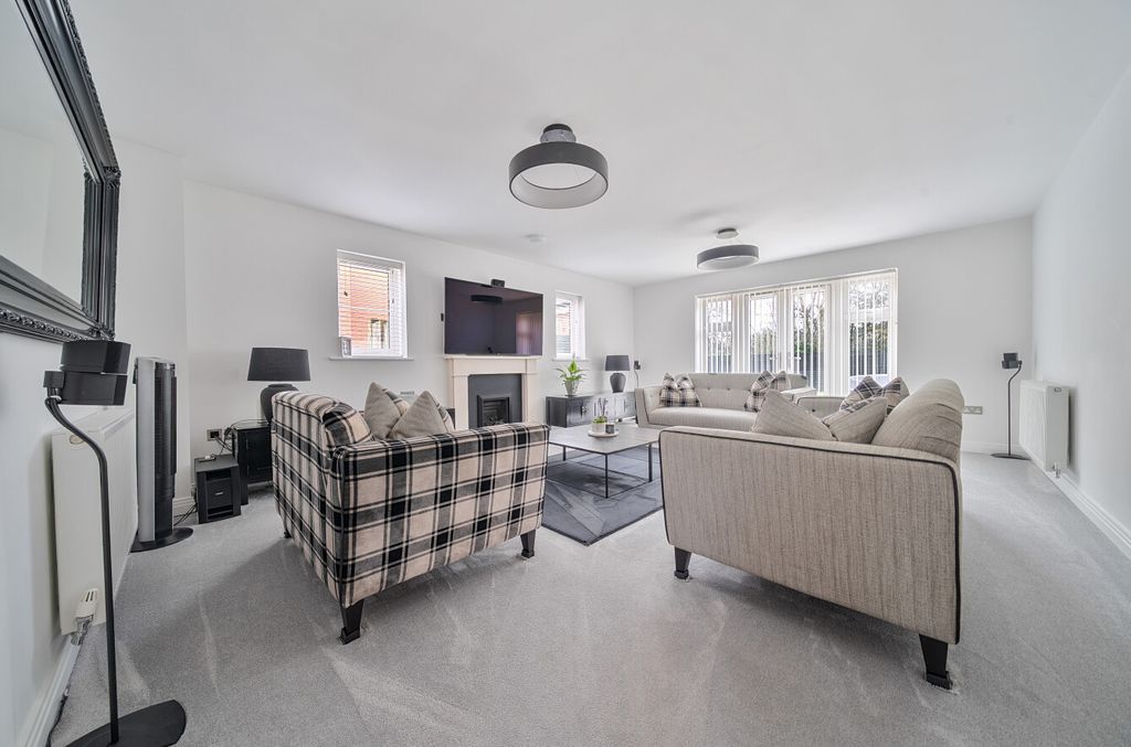 Additional image 5 of 5 bed detached house for saleDowles Barn Close, Barkham, Wokingham RG41