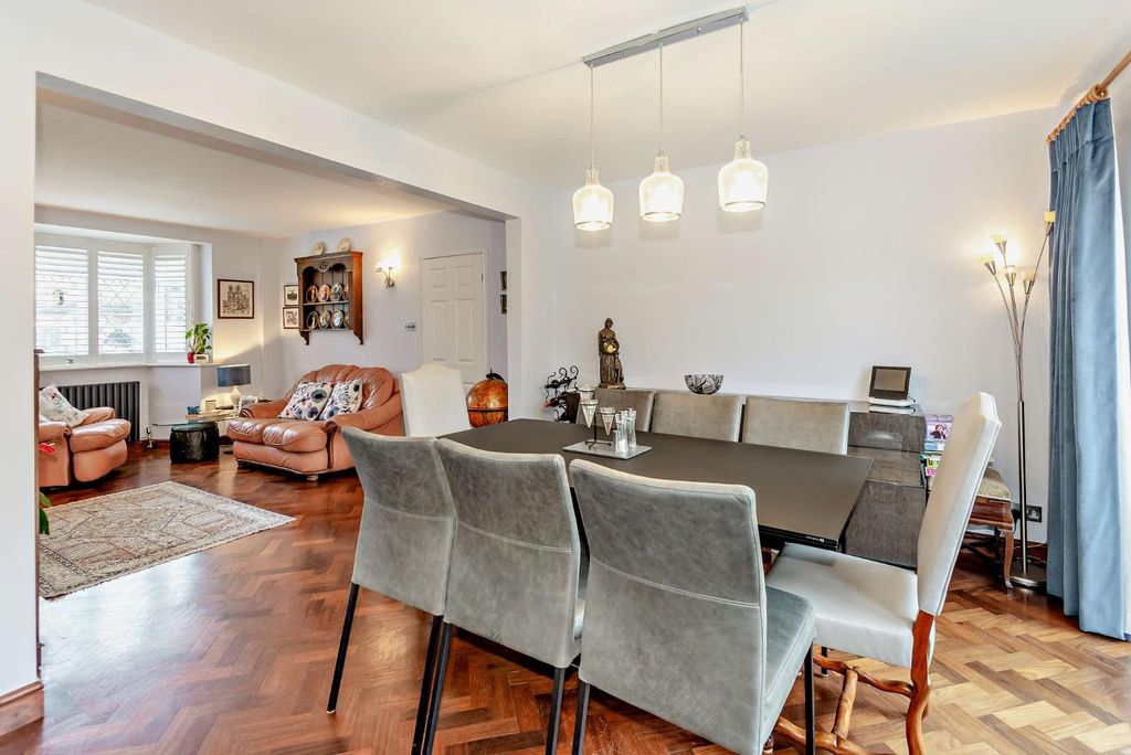 Additional image 11 of 4 bed detached house for saleClockhouse Lane, Ashford TW15