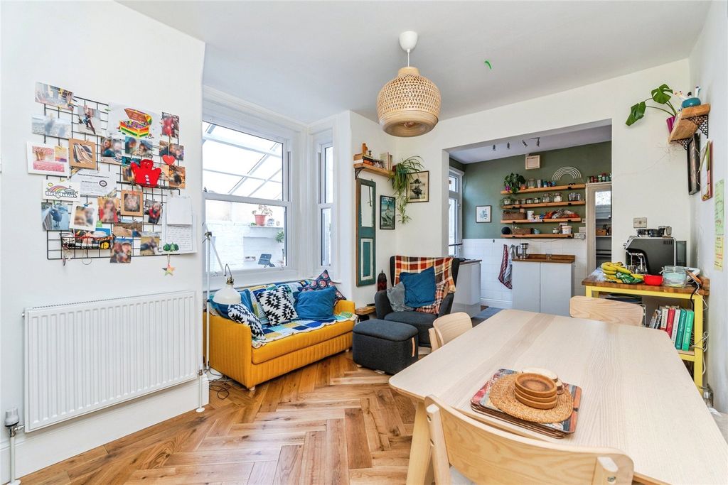Additional image 3 of 4 bed semi-detached house for saleSuffolk Avenue, Shirley, Southampton, Hampshire SO15