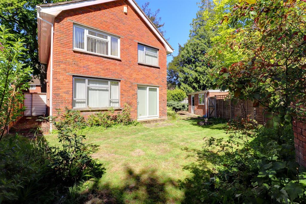 Additional image 2 of 4 bed detached house for saleBassett Meadow, Bassett, Southampton, Hampshire SO16