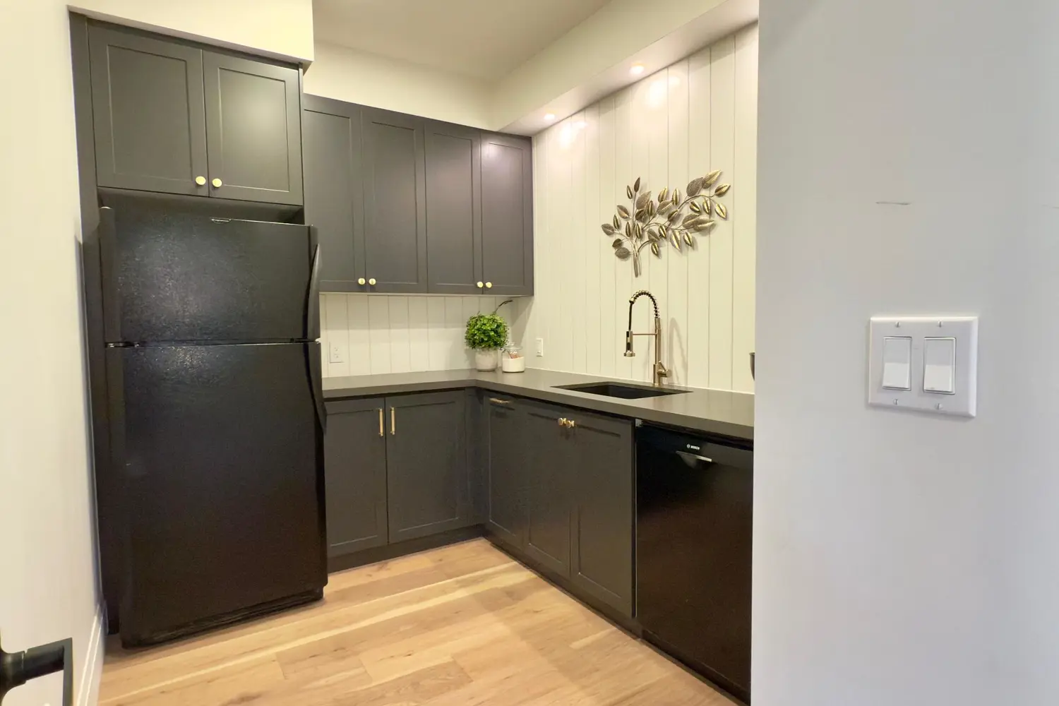 Additional image 10 of 16 Coulcliff Boulevard