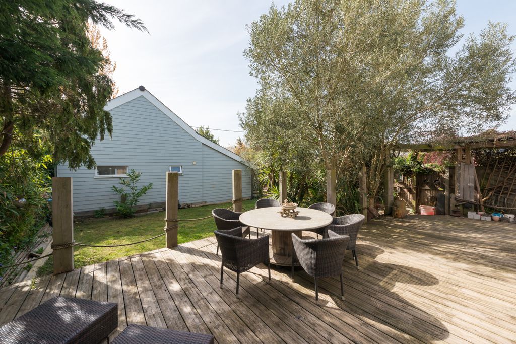 Additional image 18 of 5 bed detached house for salePreston Parade, Seasalter, Whitstable CT5