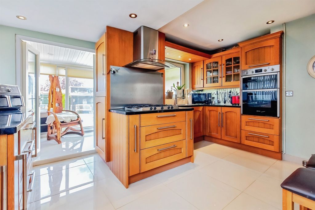 Additional image 10 of 3 bed detached bungalow for saleWelland View Road, Cottingham, Market Harborough LE16