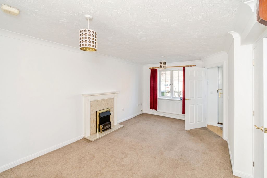 Additional image 6 of 3 bed terraced house for saleAvro Close, Regents Park, Southampton, Hampshire SO15